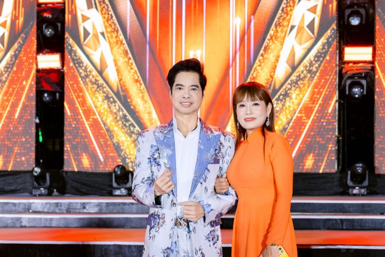 Duyên dáng áo dài, Huỳnh Thị Hồng Linh gây thương nhớ tại chung kết Hoa hậu Doanh nhân Việt Nam 2026